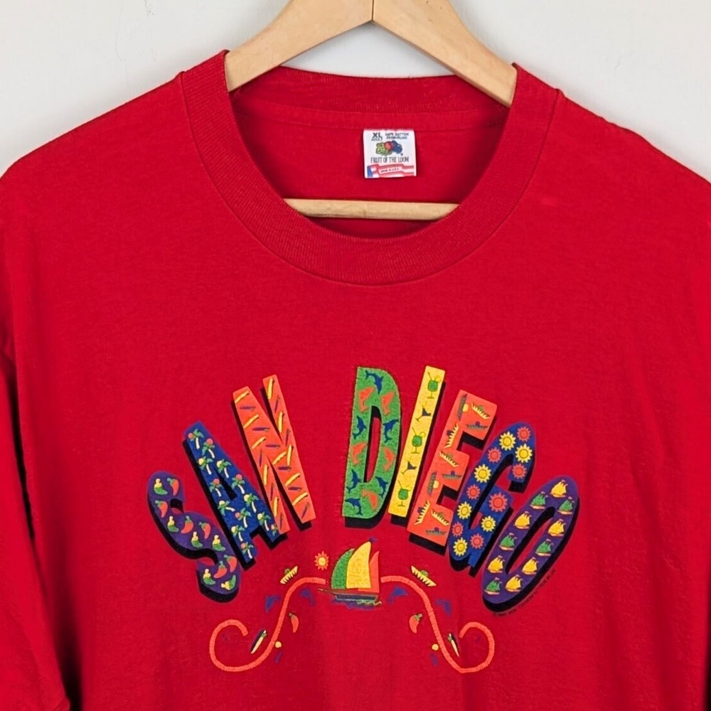 Vintage 1995 Fruit of the Loom San‎ Diego Graphic T-Shirt Large Red Made in USA
